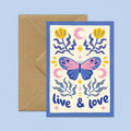 Carte Postale “Live and Love” – Papillons & Fleurs