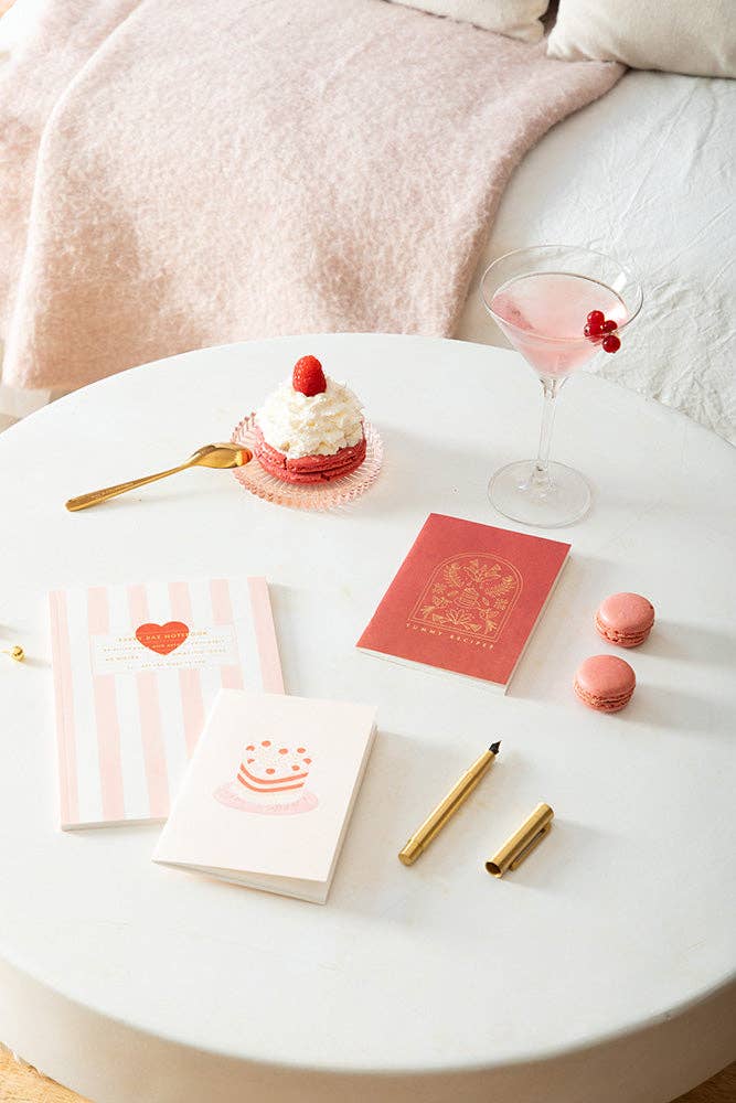 Carnet à rayures roses et blanches joli cœur rouge