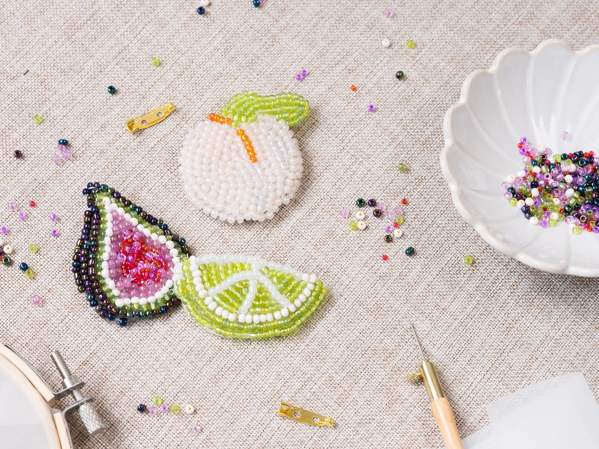 Kit broderie - Mes broches en broderie Luneville