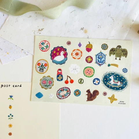Carte postale estampillée à chaud - Brooch